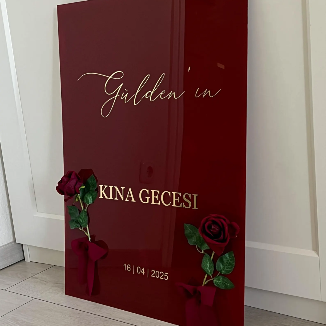 Panneau de bienvenue Asma de Création Oriental avec motifs décoratifs en style oriental, en bois ou en métal.