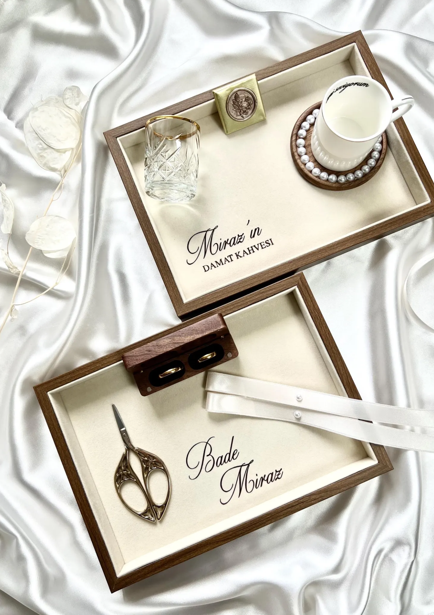 Alliance de fiançailles Zyad de Création Oriental avec diamant brillant et design élégant en or blanc.