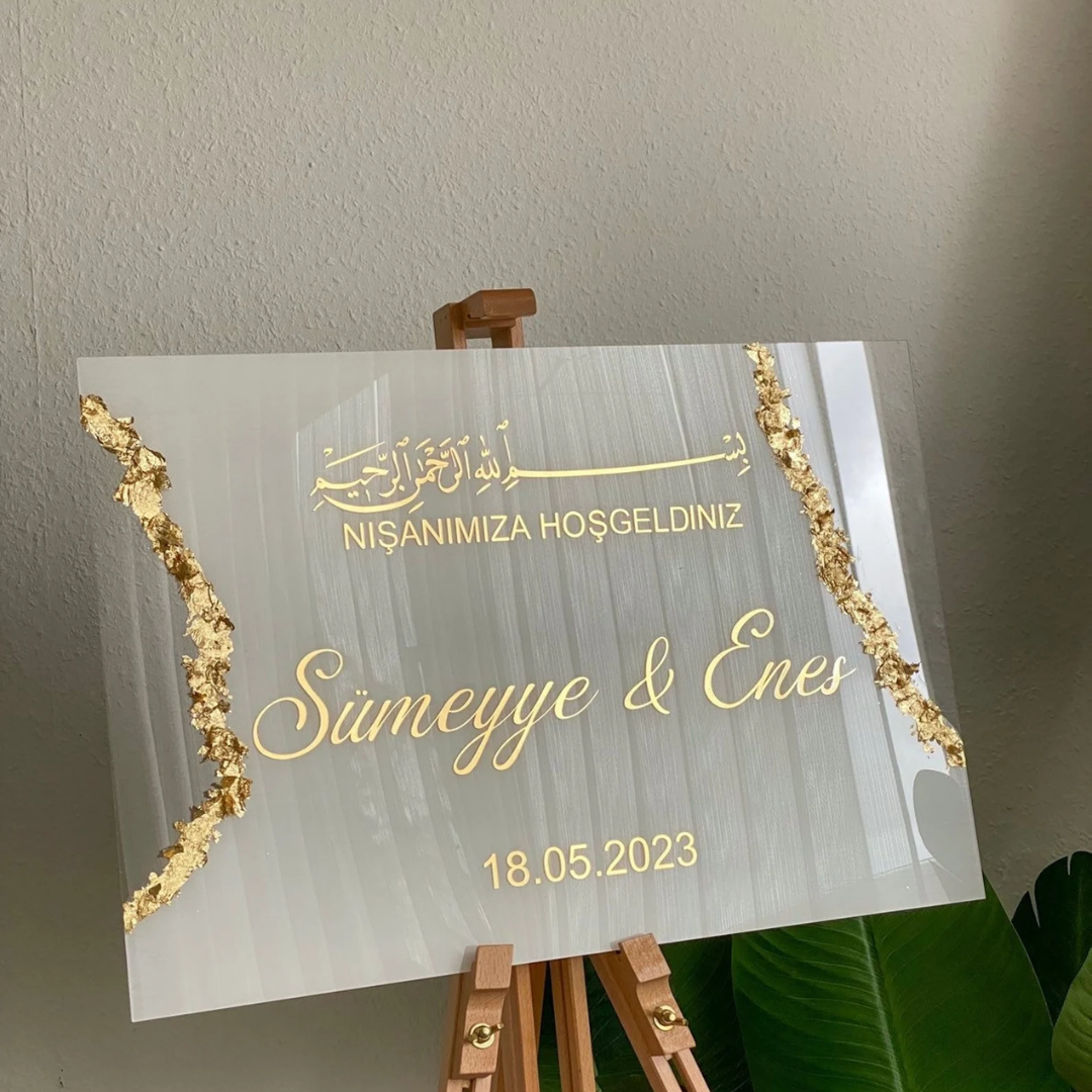 Panneau de bienvenue Nouria de Création Oriental avec motifs arabes colorés et écriture en arabe, décoration intérieure élégante