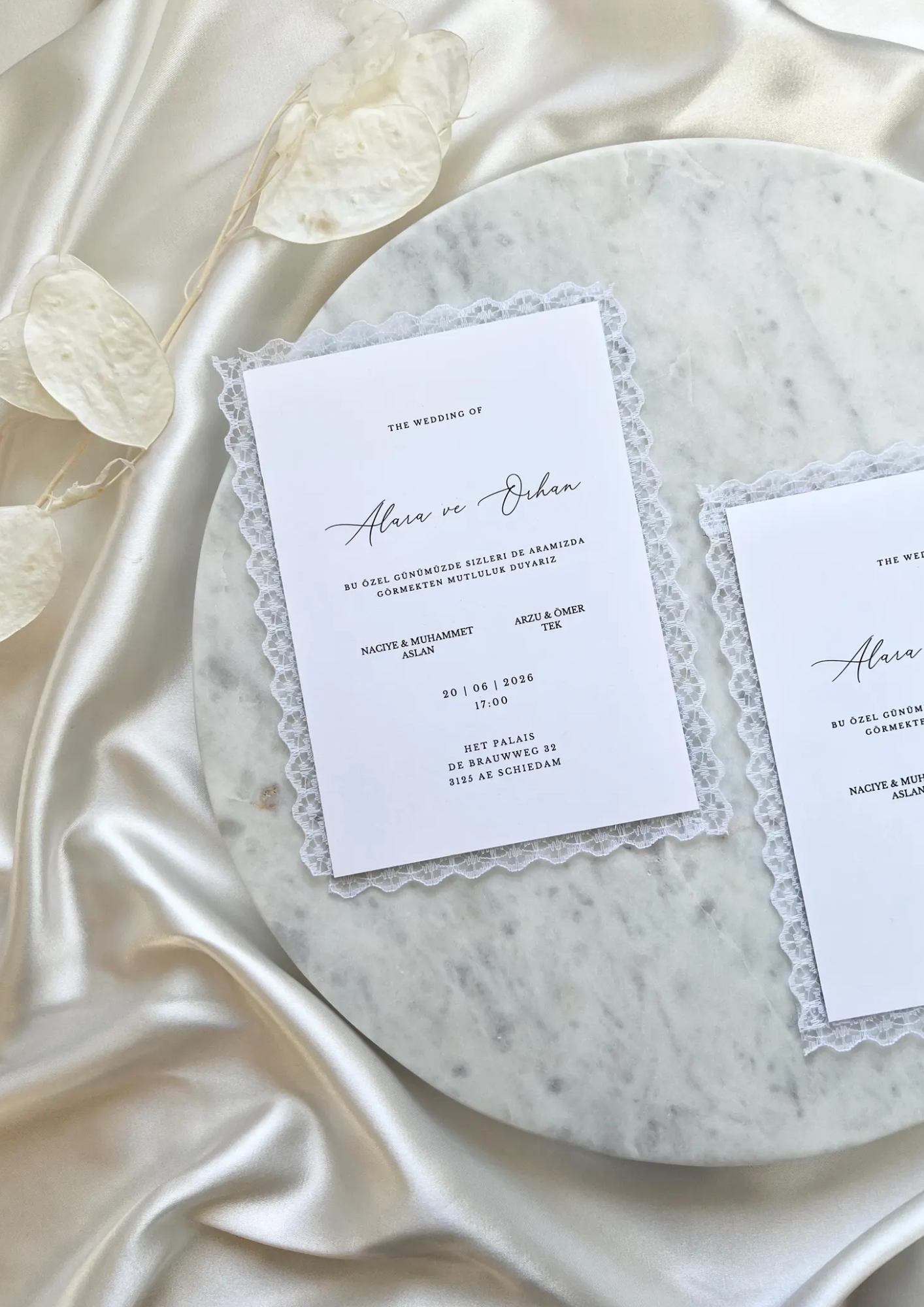 Invitation Alya de Création Oriental avec motifs élégants, papier de haute qualité, design sophistiqué et détails raffinés.