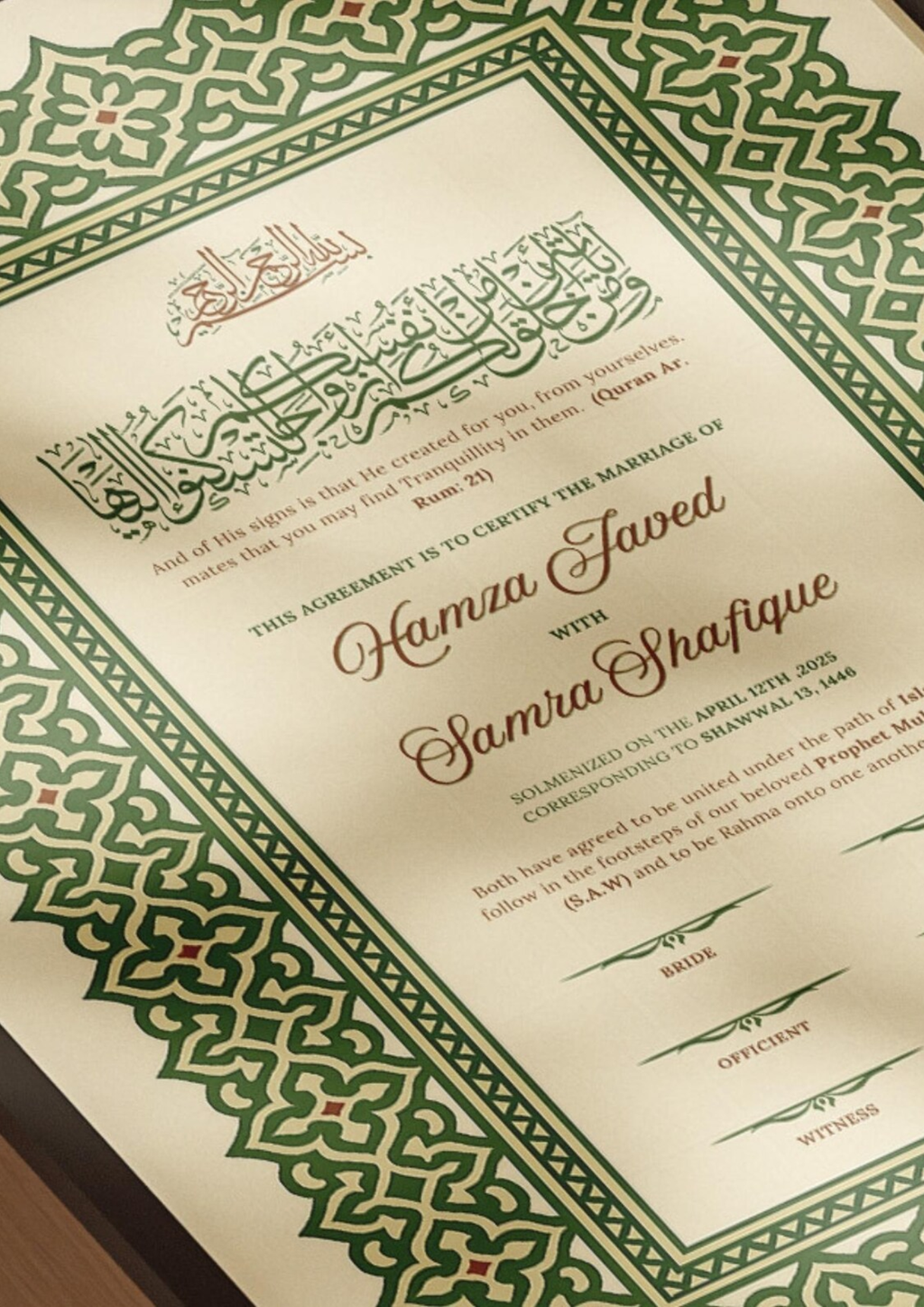 Certificat de mariage Nadia de Création Oriental, document officiel avec signatures et cachet, sur fond blanc avec texte en arabe et français.