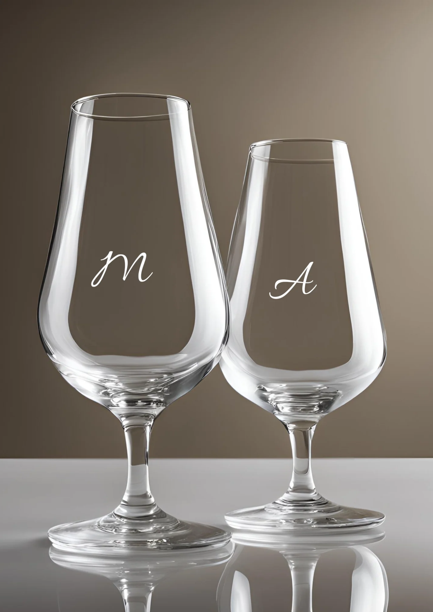 Autocollants en verre Nihal de Création Oriental, motifs colorés et décoratifs pour embellir les surfaces vitrées.